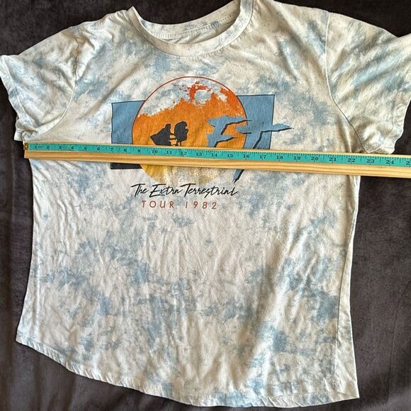 E.T. The Extra-Terrestrial Tour 1982 Graphic Tee | Tie Dye | Retro Movie Shirt - Picture 7 of 11